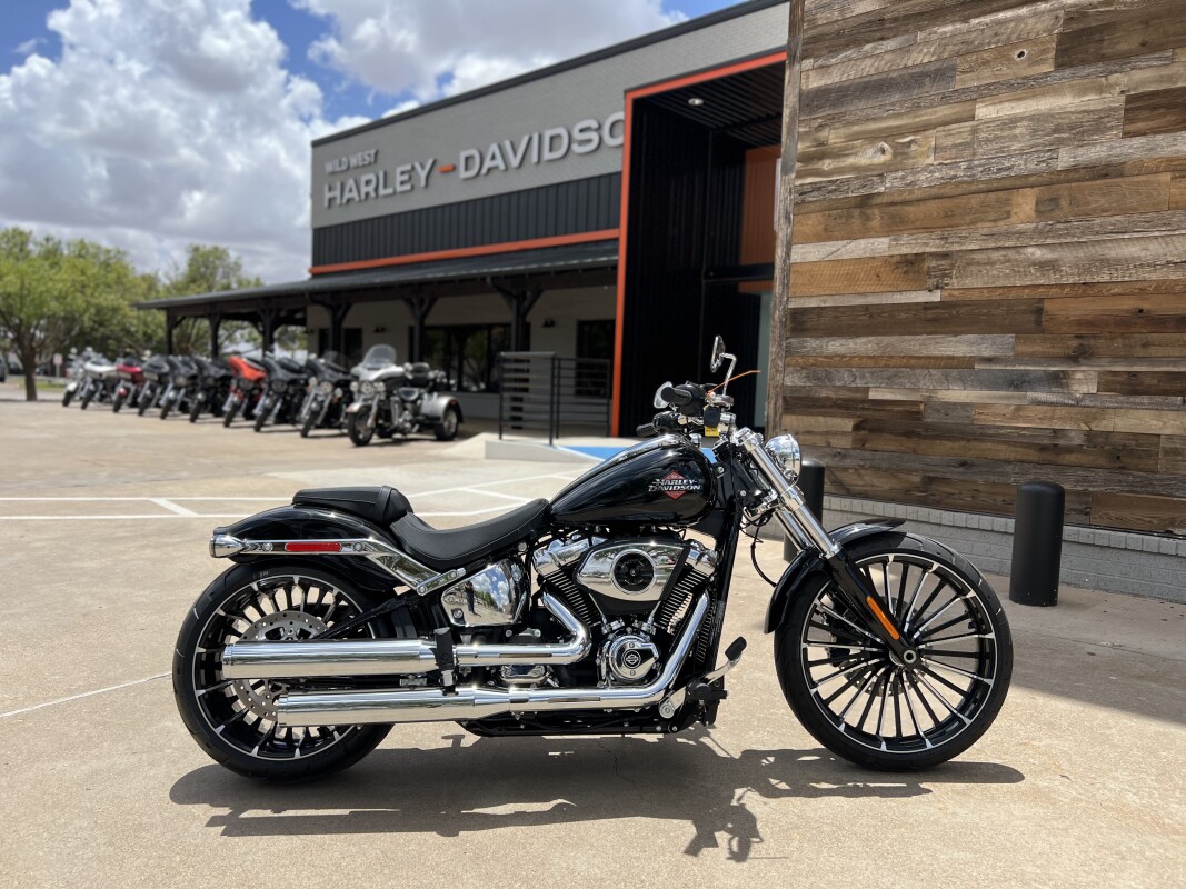 2025 Harley-Davidson® Breakout™ Midnight Firestorm | Wild