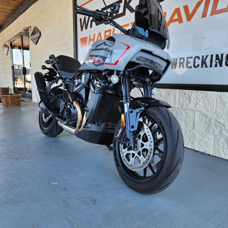 2025 Nightster – Sport Performance Cruiser - Photo 6