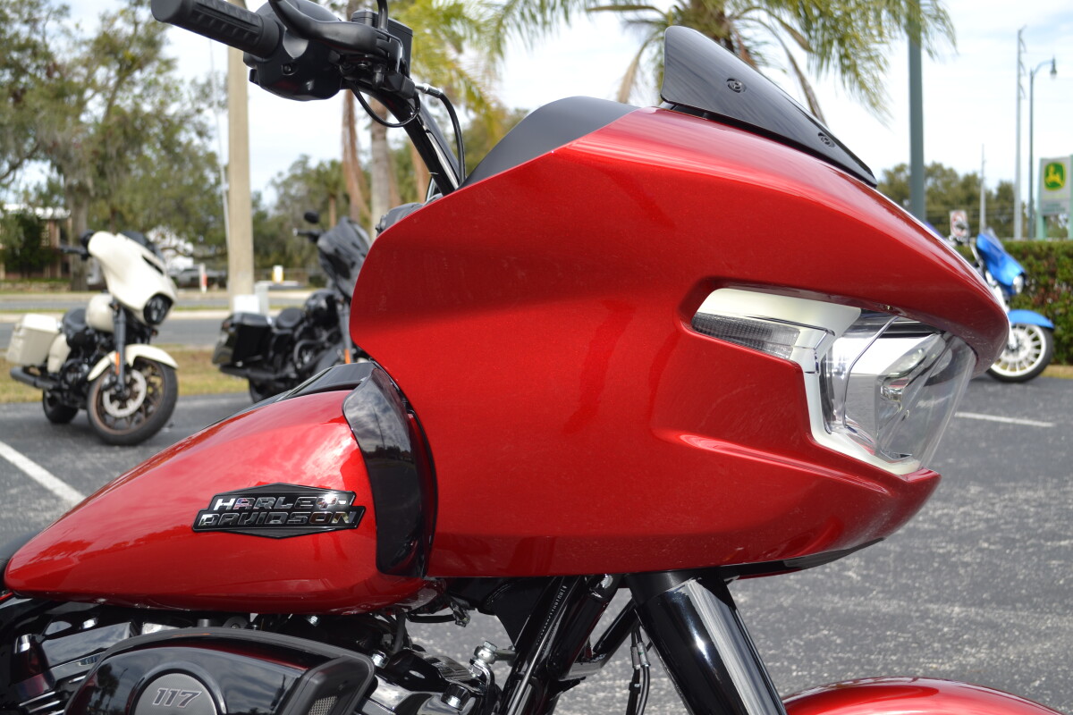 FLTRX 2025 Road Glide - Photo 2