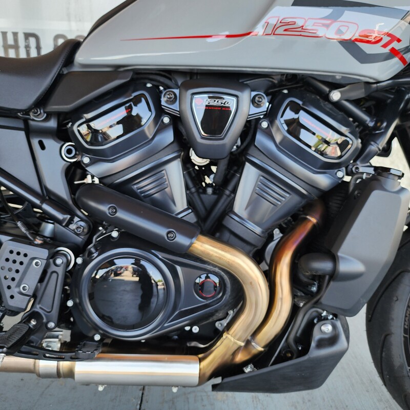 2025 Nightster – Sport Performance Cruiser - Photo 8