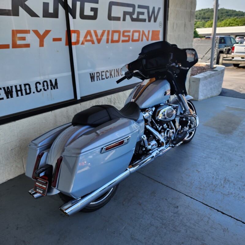 FLHX 2025 Street Glide - Photo 8