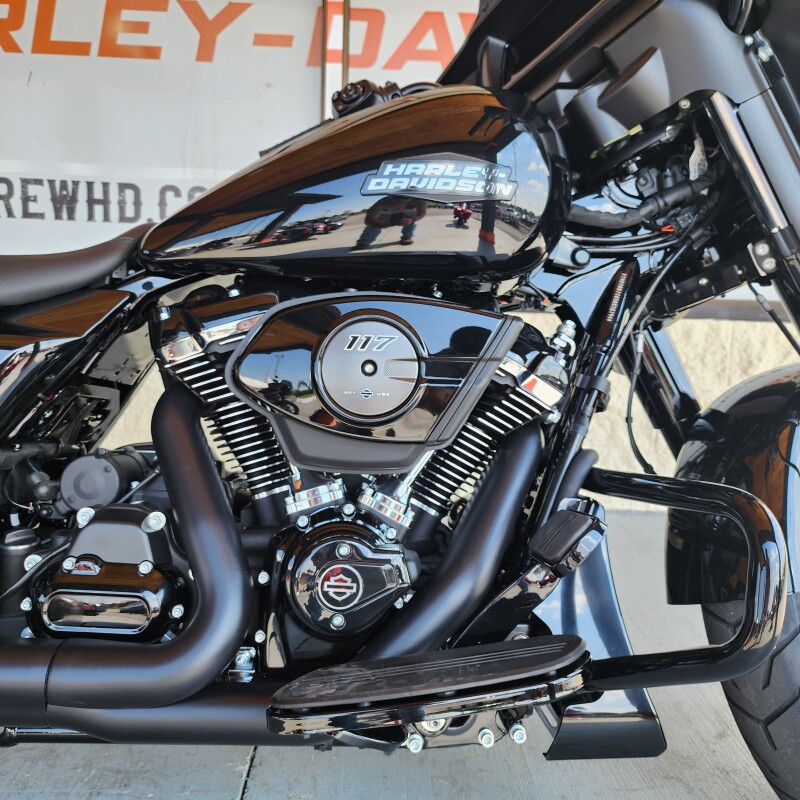 FLHX 2025 Street Glide - Photo 6