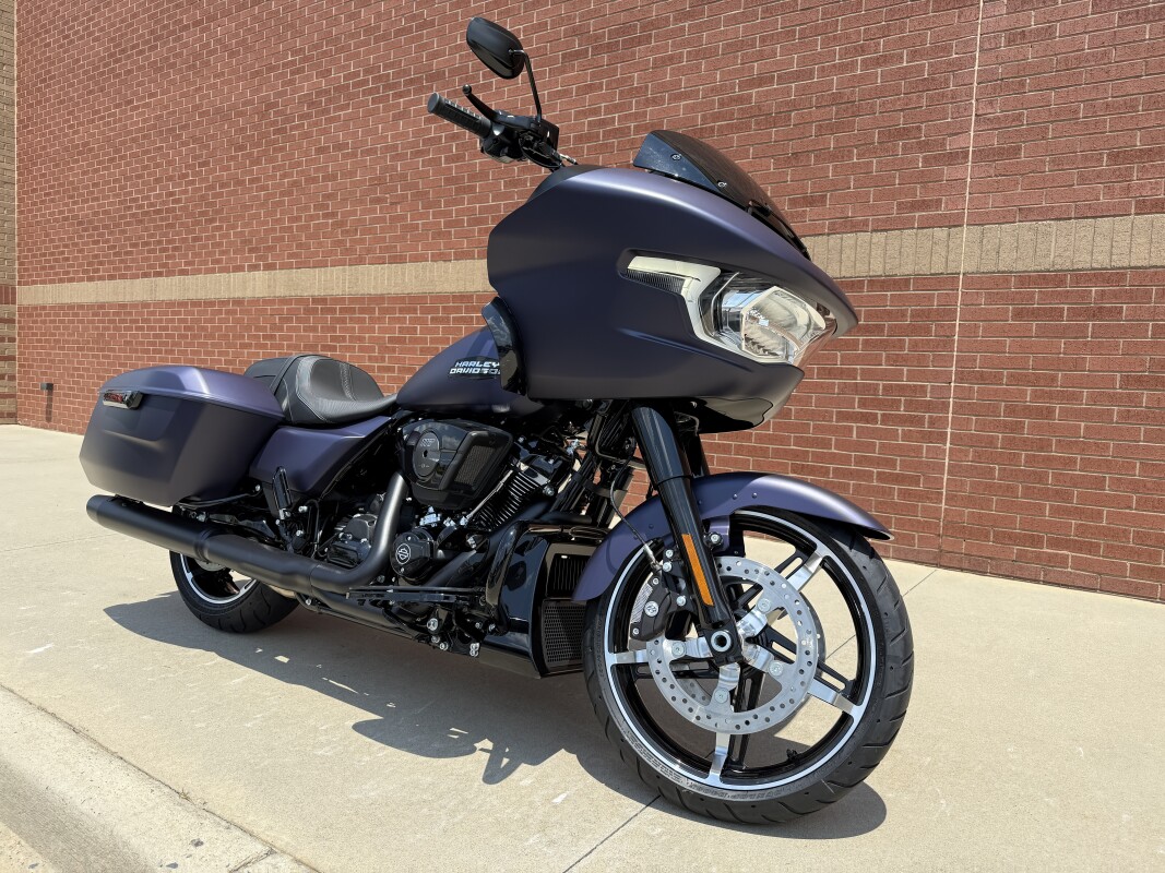 FLTRX 2025 Road Glide - Photo 2