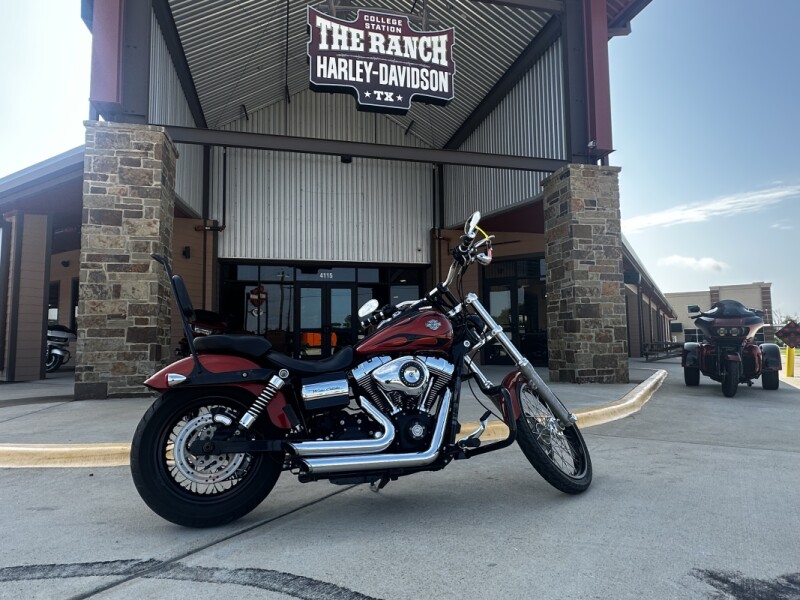2011 Harley-Davidson<sup>®</sup> Wide Glide<sup>®</sup> Sedona Orange