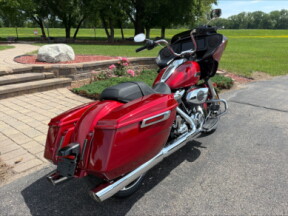 2025 Harley-Davidson<sup>®</sup> Road Glide® Brilliant Red thumb 1