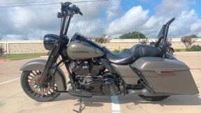 2018 Harley-Davidson<sup>®</sup> Road King<sup>®</sup> Special Industrial Gray Denim thumb 0