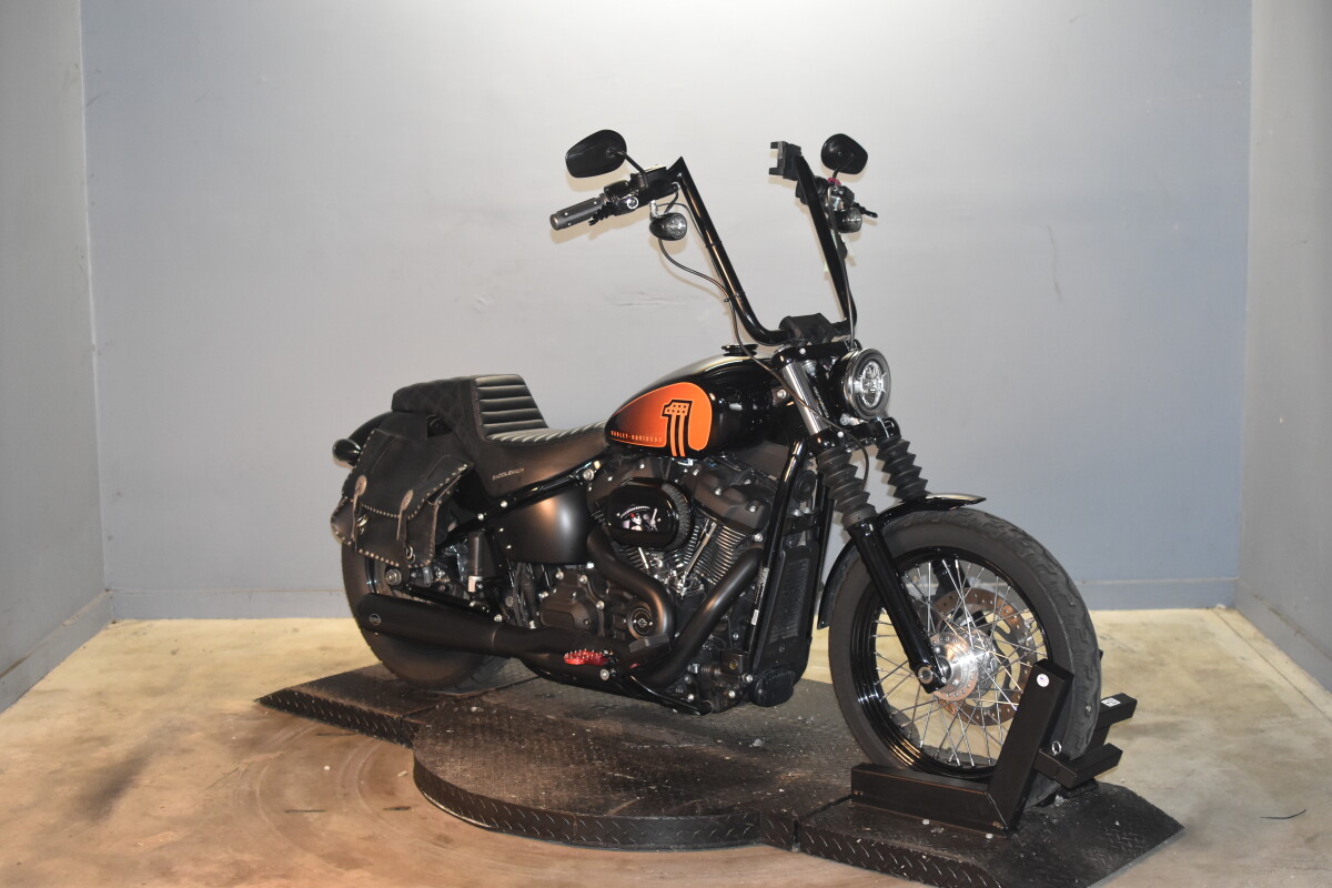 2021 Harley-Davidson Street Bob 114 FXBBS - Photo 2