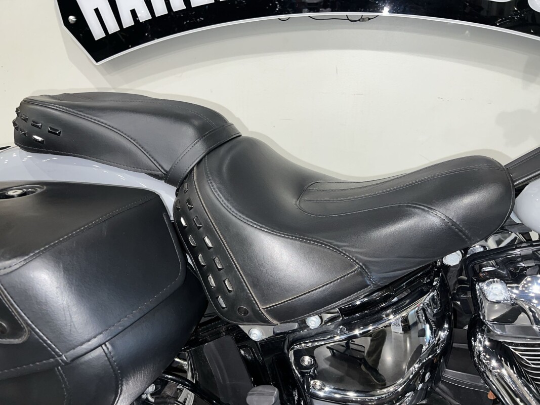 2024 Harley-Davidson Heritage Classic FLHCS - Photo 6