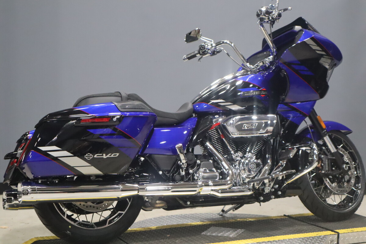 2025 Harley-Davidson CVO Road Glide FLTRXSE - Photo 8