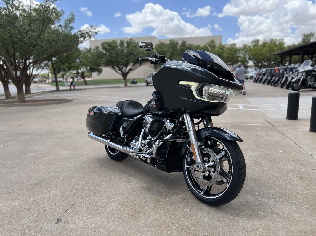 2025 Harley-Davidson Road Glide Iron Horse Metallic - Photo 2