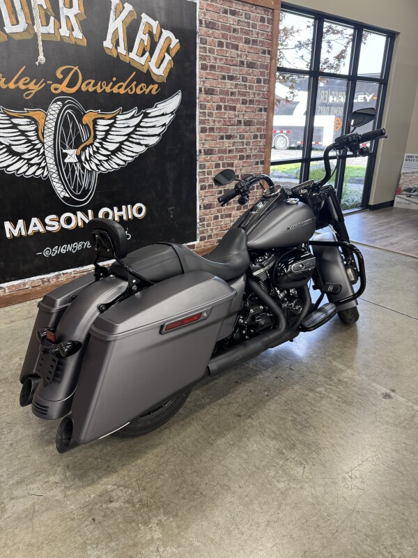 2017 Harley-Davidson Road King Special FLHRXS - Photo 5