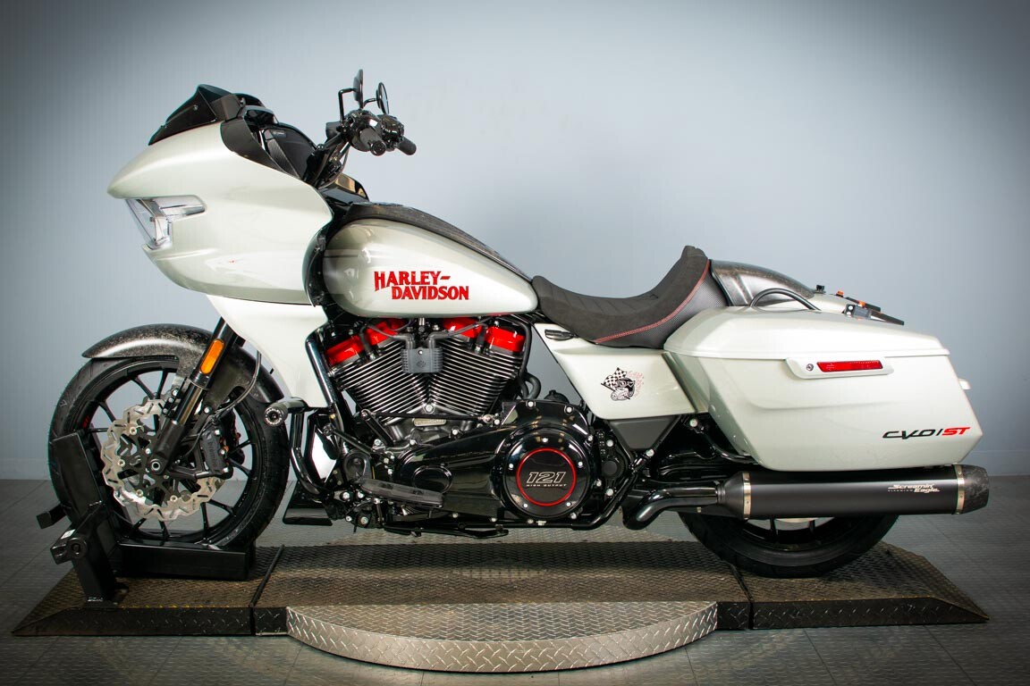 2025 Harley-Davidson CVO Road Glide ST FLTRXSTSE - Photo 5