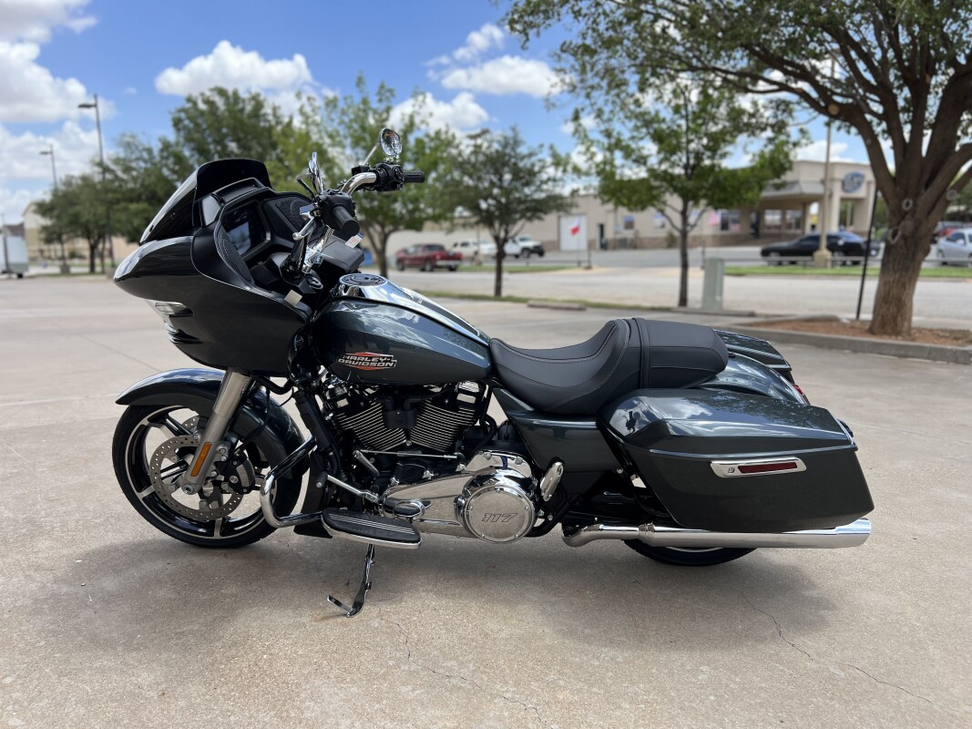 2025 Harley-Davidson Road Glide Iron Horse Metallic - Photo 5