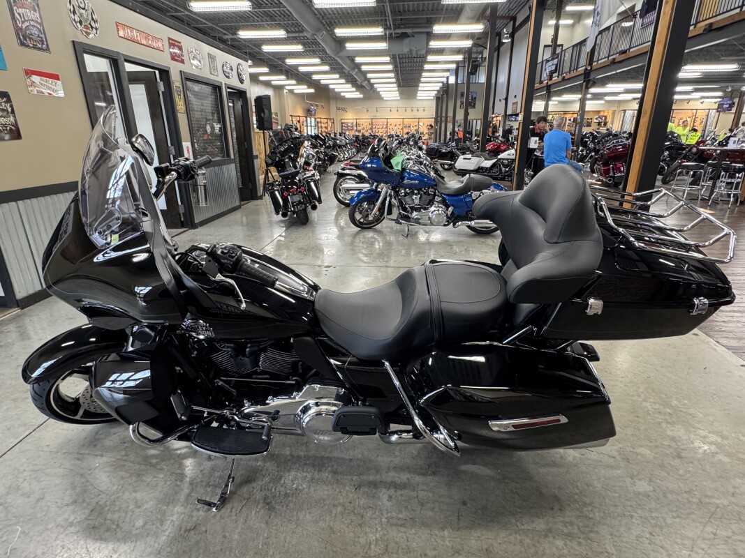 2025 Harley-Davidson Street Glide Ultra FLHXU - Photo 9