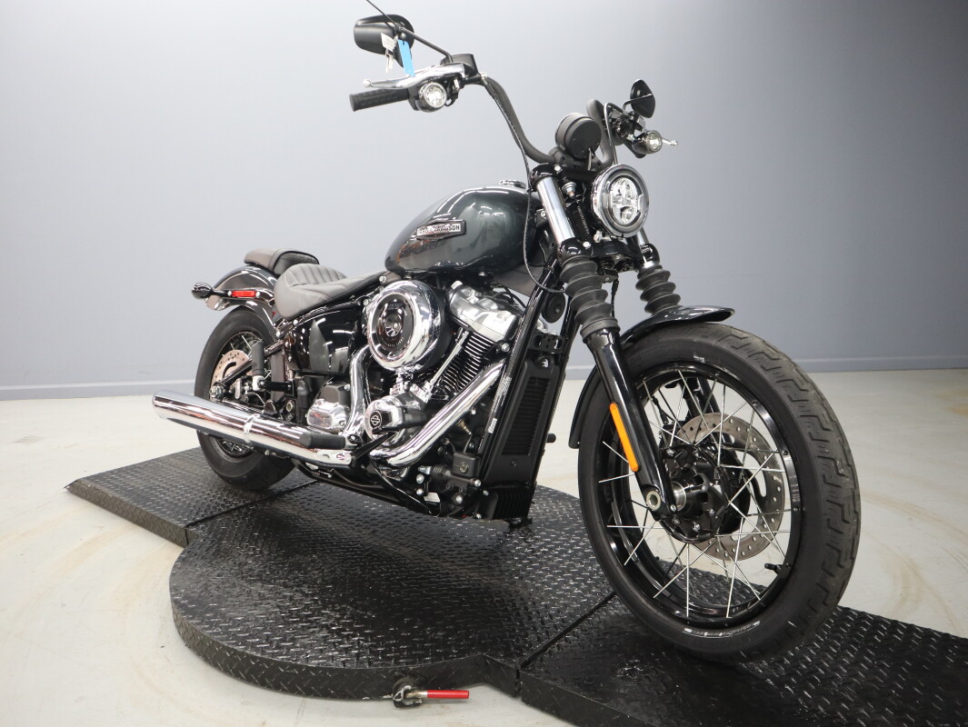 2025 Harley-Davidson Street Bob FXBB - Photo 2