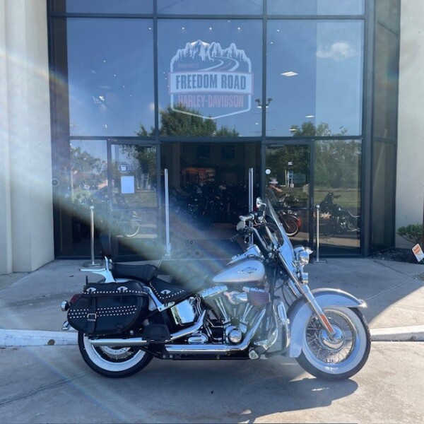 2014 Heritage Softail® (FLSTC103)