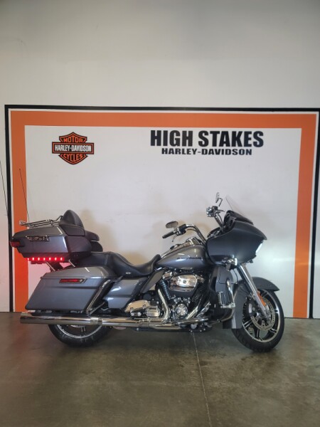 2021 Harley-Davidson Road Glide Limited Gauntlet Gray Metallic/Vivid Black FLTRK