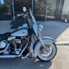 2014 Heritage Softail® (FLSTC103) thumb 2