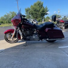 2017 Street Glide® Special (FLHXS) thumb 3