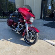 2017 Street Glide® Special (FLHXS) thumb 2