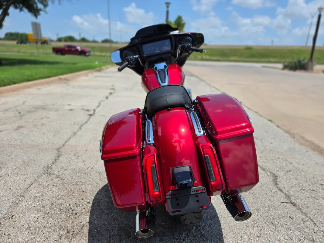 2025 Harley-Davidson Street Glide - Photo 6