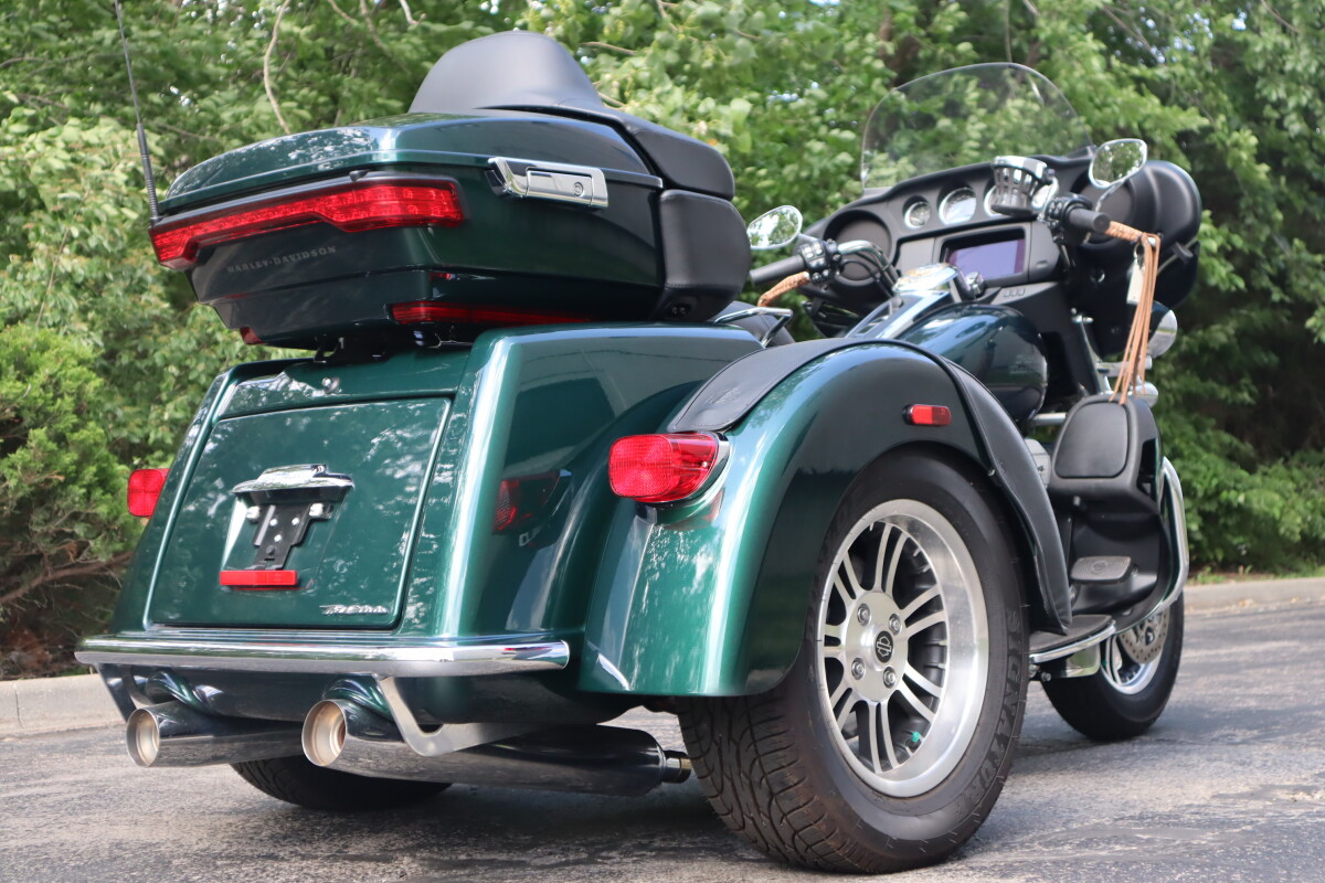 2021 Harley-Davidson Tri Glide Ultra FLHTCUTG - Photo 8