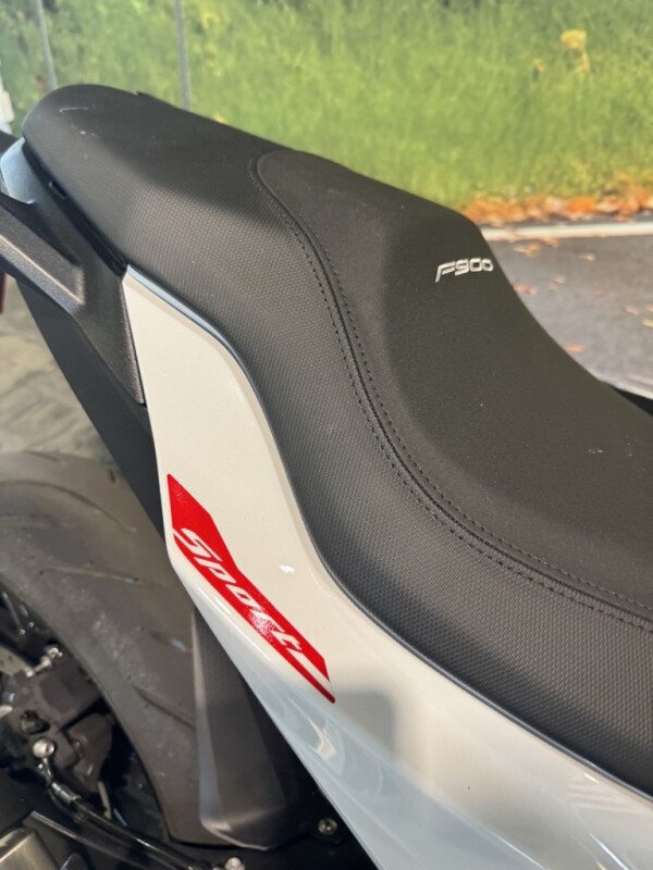 Like NEW BMW F900 R only 900 miles - Photo 6