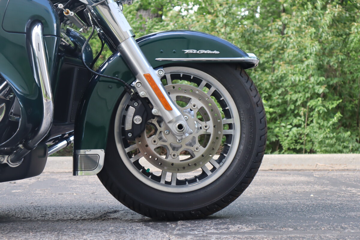 2021 Harley-Davidson Tri Glide Ultra FLHTCUTG - Photo 10