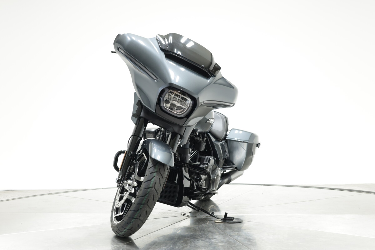 2025 Harley-Davidson FLHX Street Glide in Iron Horse Metallic - Photo 5