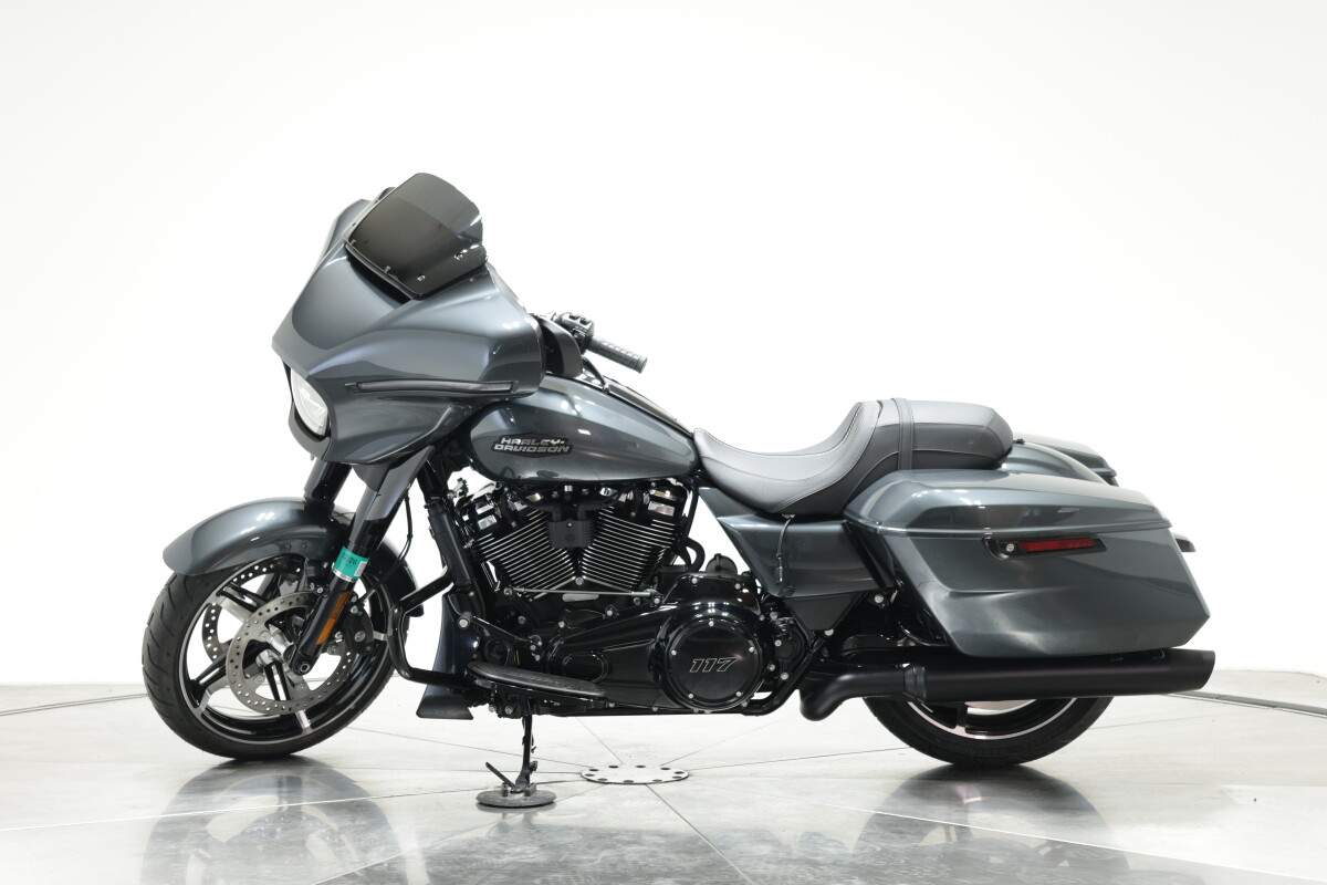 2025 Harley-Davidson FLHX Street Glide in Iron Horse Metallic - Photo 8