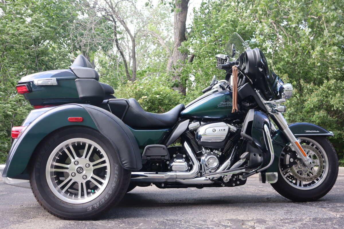 2021 Harley-Davidson Tri Glide Ultra FLHTCUTG