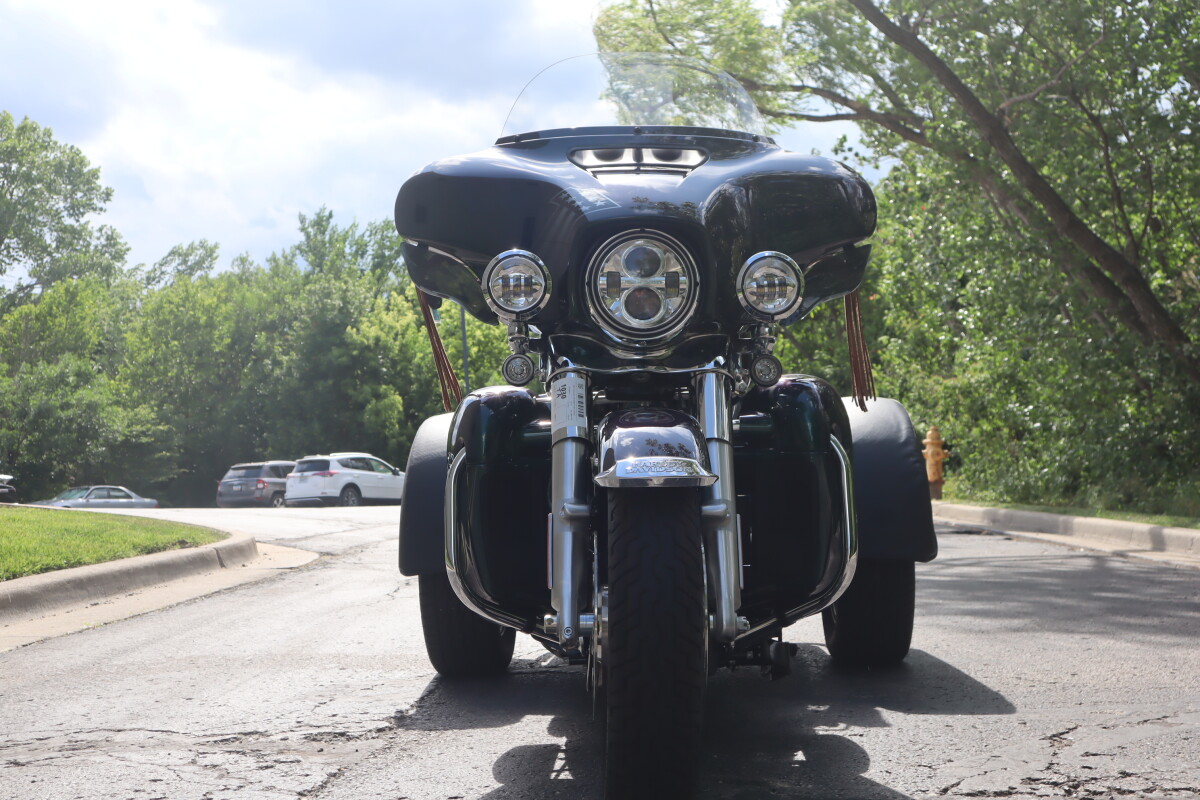 2021 Harley-Davidson Tri Glide Ultra FLHTCUTG - Photo 3