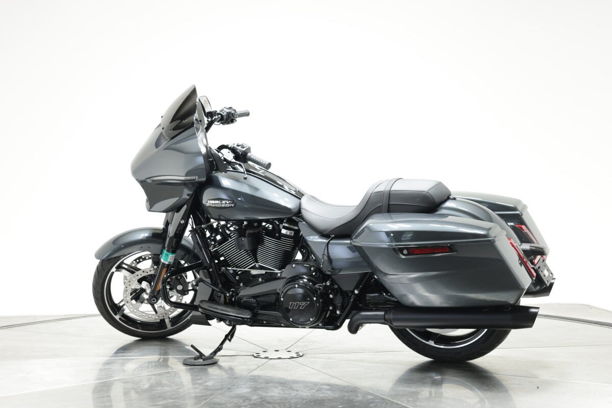 2025 Harley-Davidson FLHX Street Glide in Iron Horse Metallic - Photo 9
