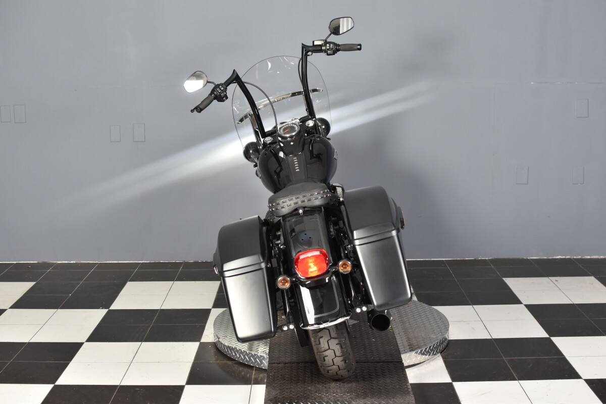 2022 Harley-Davidson® Heritage Classic 114 FLHCS, photo 7