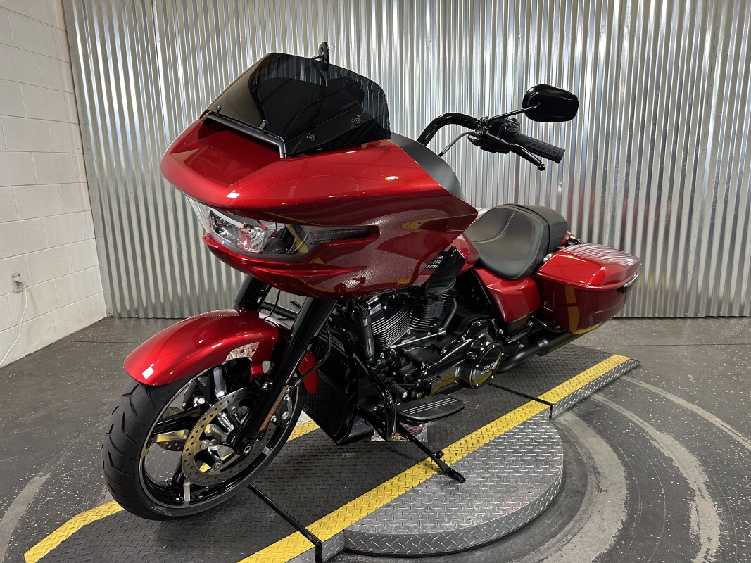 2025 Harley-Davidson Road Glide Brilliant Red - Black Finish - Photo 4
