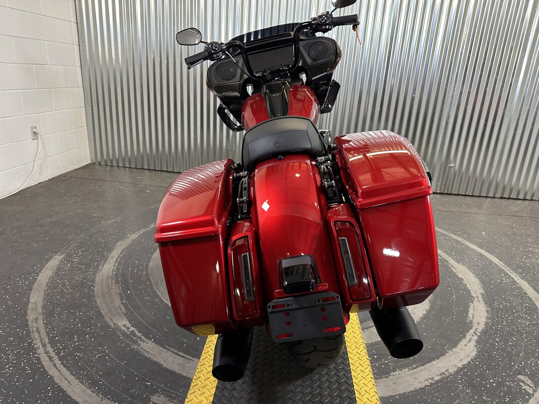 2025 Harley-Davidson Road Glide Brilliant Red - Black Finish - Photo 7