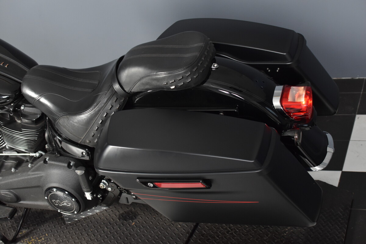 2022 Harley-Davidson® Heritage Classic 114 FLHCS, photo 13