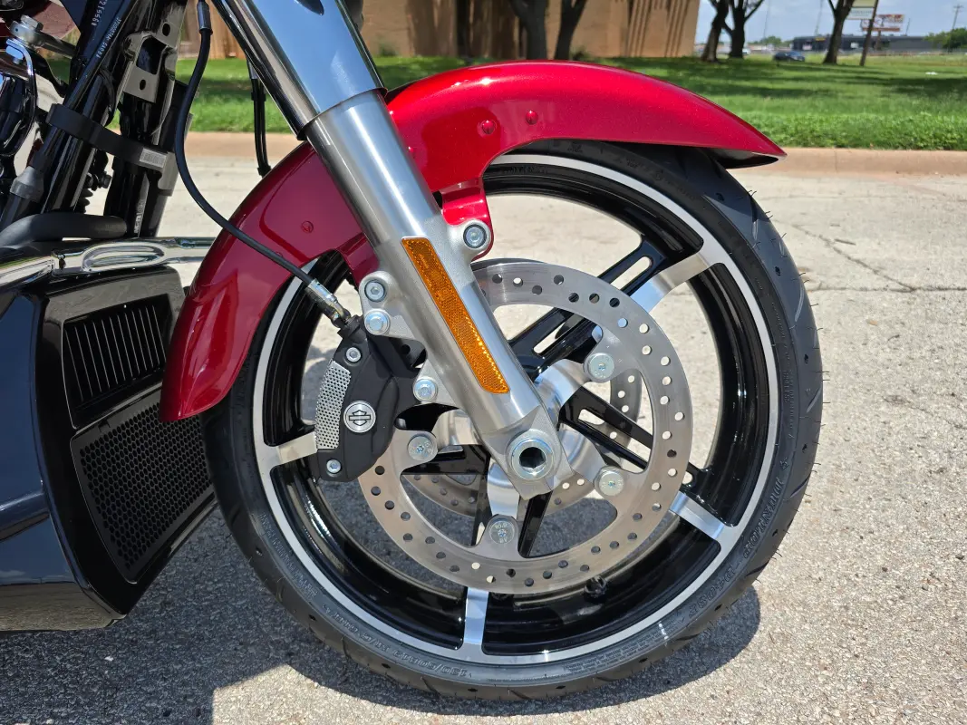 2025 Harley-Davidson Street Glide - Photo 7