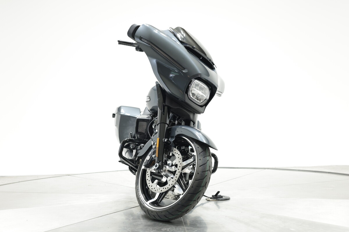 2025 Harley-Davidson FLHX Street Glide in Iron Horse Metallic - Photo 4