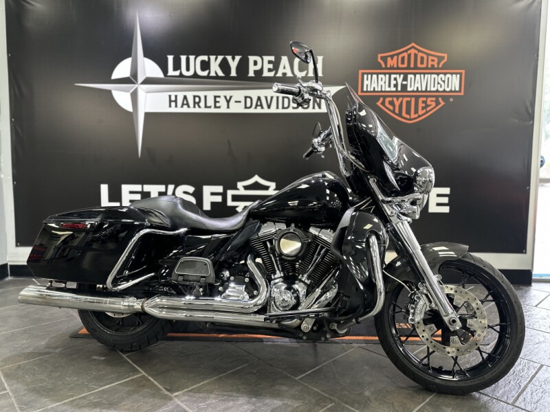 2015 Electra Glide Ultra Limited Two-Tone Amber Whiskey/Vivid Black