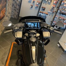 2025 Road Glide® (FLTRX) thumb 2