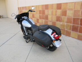 2024 Harley-Davidson® Heritage Classic Atlas Silver Metallic - Black Finish thumb 0