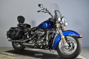 2015 Harley-Davidson® Heritage Softail® Classic FLSTC thumb 2