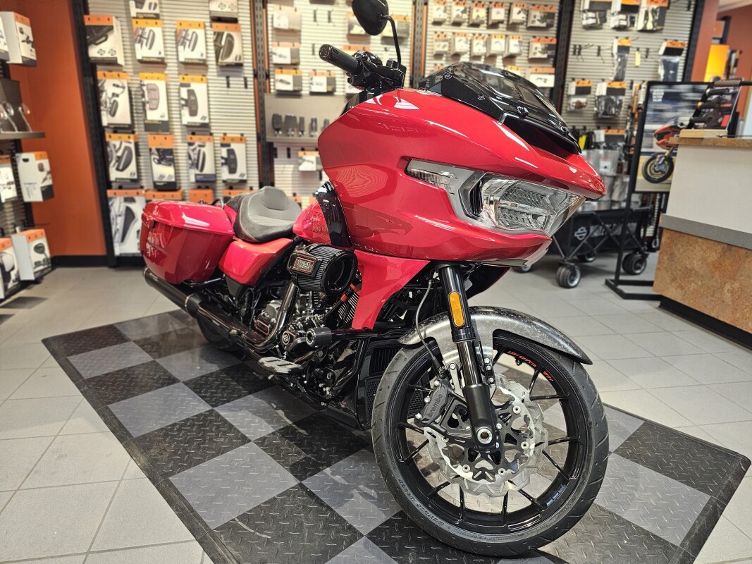 FLTRXSTSE 2025 CVO Road Glide ST - Photo 2
