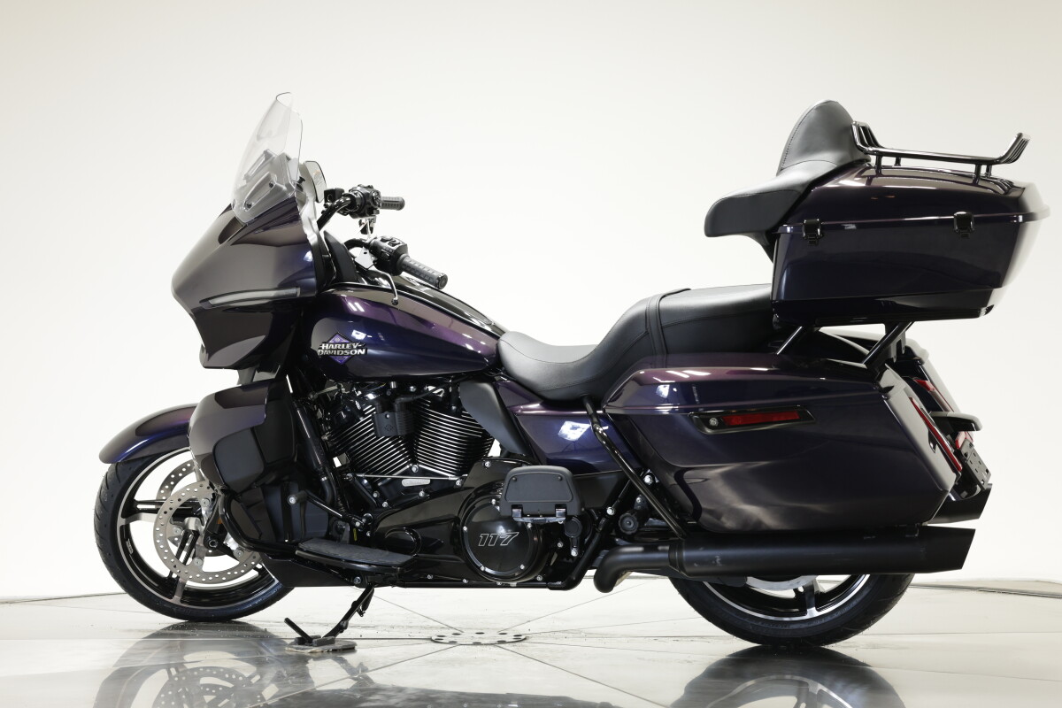 2025 Harley-Davidson FLHXU Street Glide Ultra in Mystic Shift - Photo 8