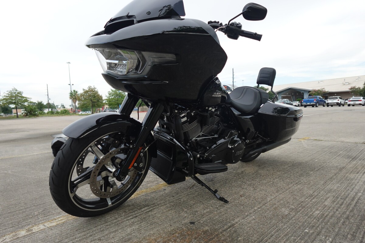 2025 Harley-Davidson Road Glide FLTRX - Photo 4