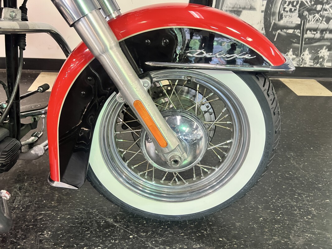 2010 Harley-Davidson Softail Deluxe Scarlet Red/Vivid Black FLSTN - Photo 3