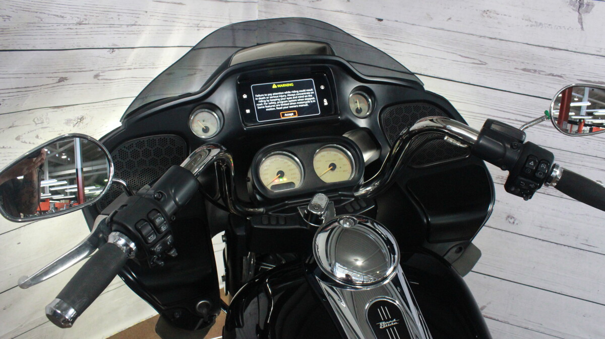 2021 Harley-Davidson Road Glide Vivid Black - Photo 9