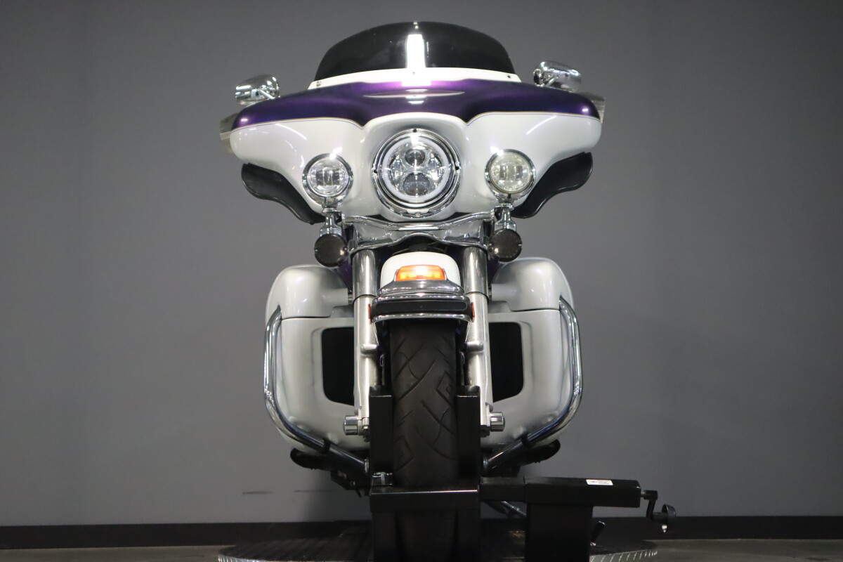2010 Harley-Davidson Electra Glide Ultra Classic FLHTCU - Photo 3