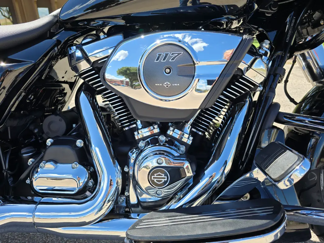 2025 Harley-Davidson Road Glide - Photo 9